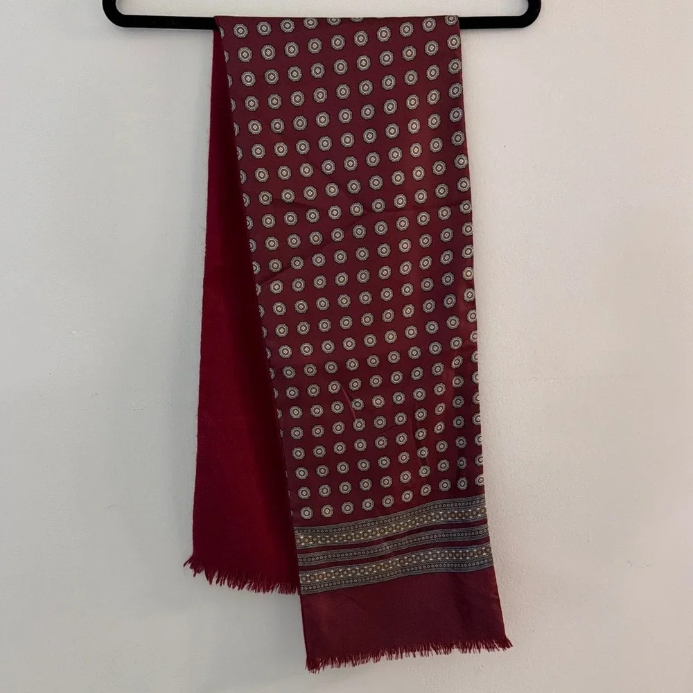 Burgundy Reversible Silk Wool Medallion Scarf Geometric Fringe WPL 6271 Vintage
